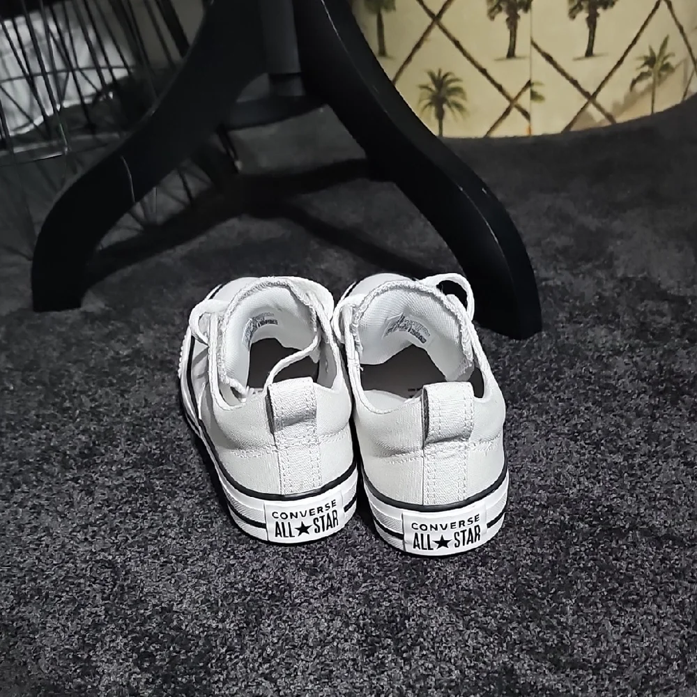 Converse Light Grey Sneakers - Picture 5 of 7